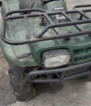 Quad Kawasaki KVF 400 Prairie ATV averiado