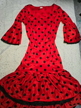 Lote de disfraces infantiles y adultos (flamenca e