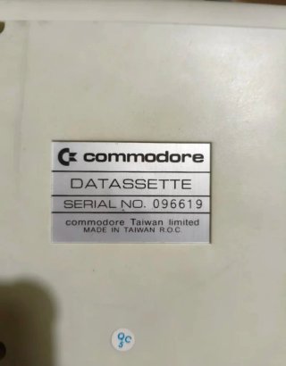 Commodore VIC 20 + Casetera 1530