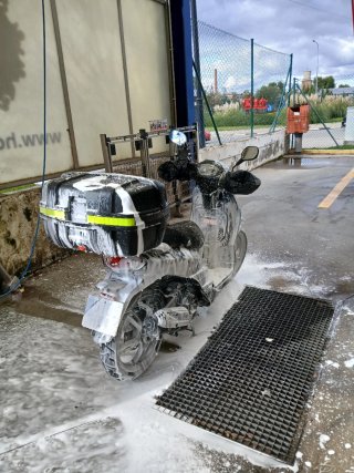 Peugeot 125 Scooter Negra