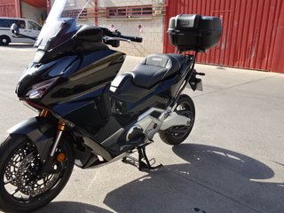 Honda X-ADV 750 Negra
