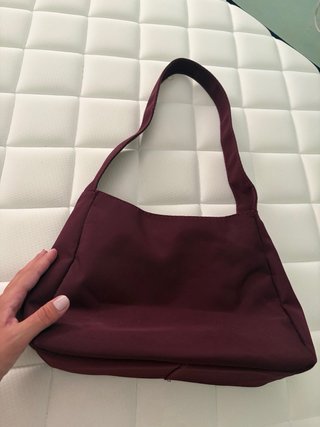 Bolso de hombro burdeos