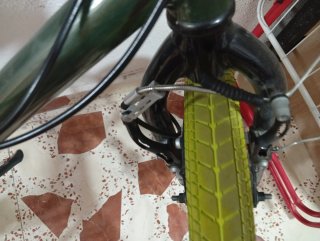 Bicicleta verde poco uso, acepto cambios