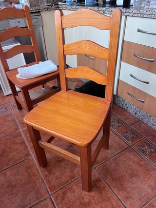 Mesa Comedor Madera Maciza y Cristal con 4 sillas