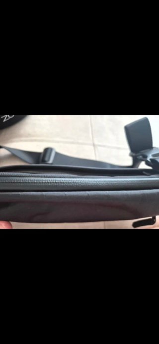 Bandolera tomtoc VX 21 X-Pac 3,5L Negra