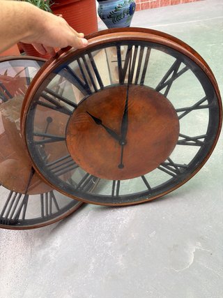 2 Relojes de Pared Antiguos