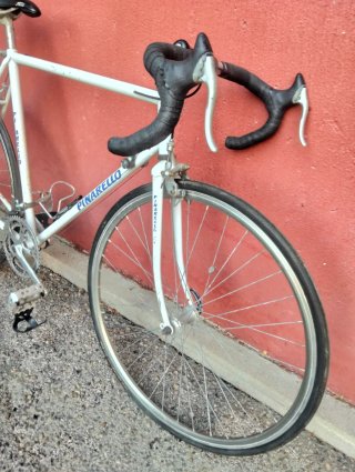 Bici carretera Pinarello vintage blanca