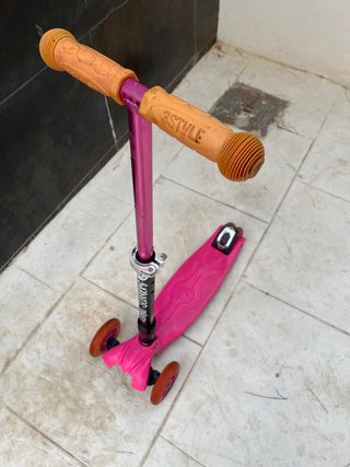 Monopatín 3 Ruedas Infantil Rosa