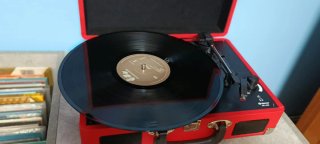 Reproductor Vinilos Denver Rojo y Negro