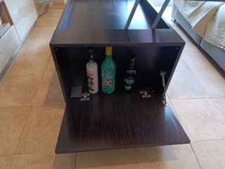 Mesa de centro moderna madera y naranja