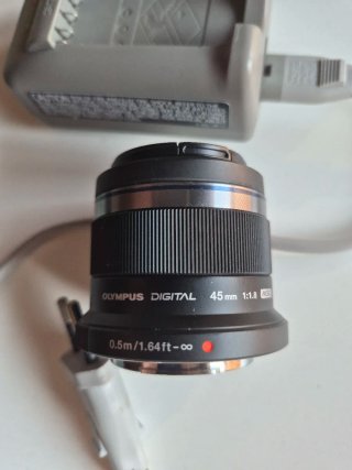 Olympus OM-D E-M10 Mark III + M.Zuiko 45mm f1.8