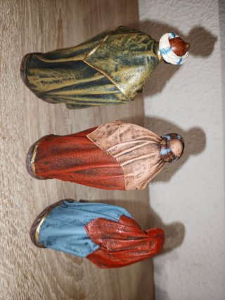 Belén Reyes Magos adoradores artesanía Serrano
