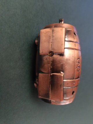 Mechero Antiguo Vintage Barril Hombres