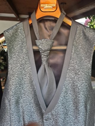 Traje Ceremonia + Corbatón y Chaleco  bodas