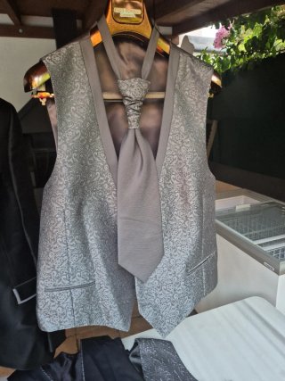 Traje Ceremonia + Corbatón y Chaleco  bodas