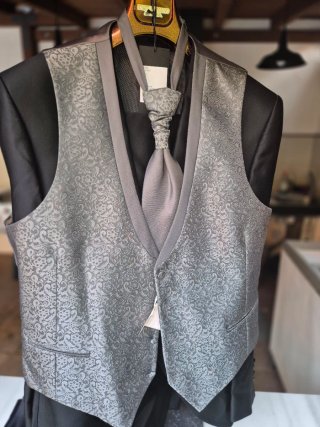 Traje Ceremonia + Corbatón y Chaleco  bodas