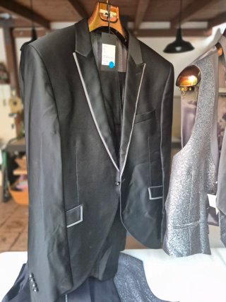 Traje Ceremonia + Corbatón y Chaleco  bodas