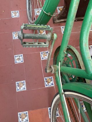 Bicicleta verde clásica. Solo recogida. Rota Cadiz