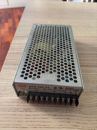 Fuente Conmutada Mean Well NES-200-24