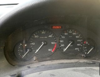 PEUGEOT PARTNER COMBI PRO 1.9D 5D 75CV 5P año 2004
