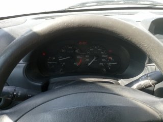PEUGEOT PARTNER COMBI PRO 1.9D 5D 75CV 5P año 2004