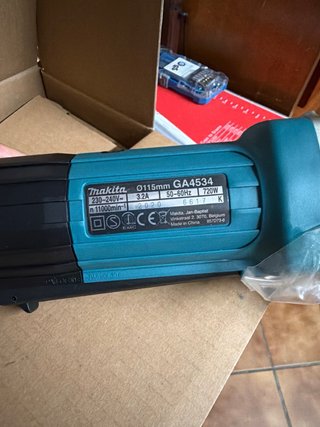 Amoladora Makita GA4534 sin estrenar