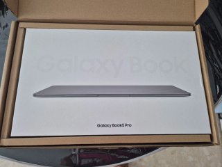 Samsung Galaxy Book5 Pro 14" argento