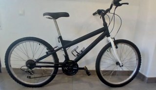 Bicicleta de montaña Decathlon 24 135-155cm.