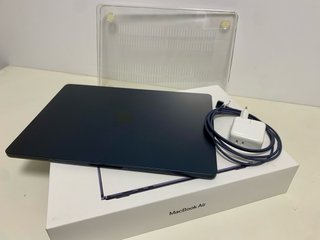 MacBook Air 15 M2 512GB Medianoche