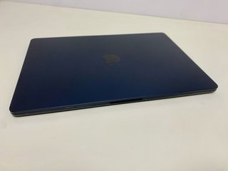MacBook Air 15 M2 512GB Medianoche