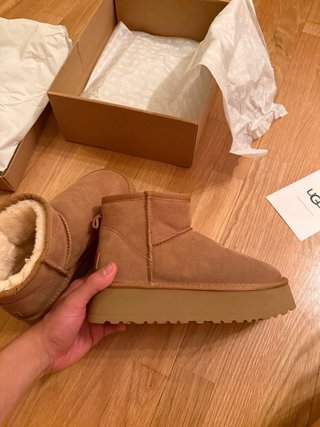 Botas UGG Marrones Talla [Talla]