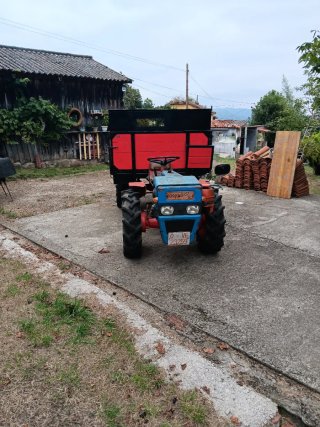 Tractocarro Rojo y Azul