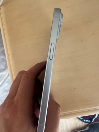 iPhone 15 128 GB