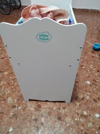 Cuna de juguete de madera para bebé