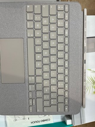 Logitech Combo Touch iPad Pro 12.9 5th Gen#90V5V8