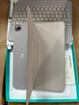 Logitech Combo Touch iPad Pro 12.9 5th Gen#90V5V8