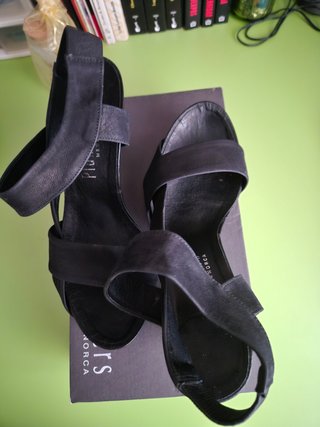 Sandalias Plumers Tacón Negro