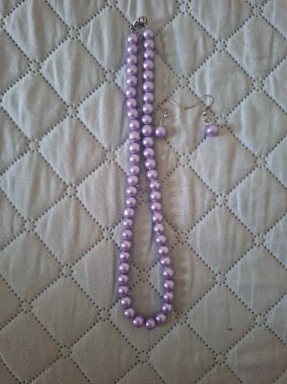 Set collana e orecchini perle viola