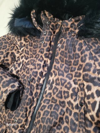Chaqueta de invierno con estampado de leopardo