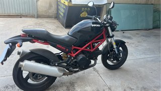 Ducati Monster 695