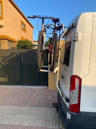 Portabicicletas Fiamma 2 Bicicletas. Con bicicleta