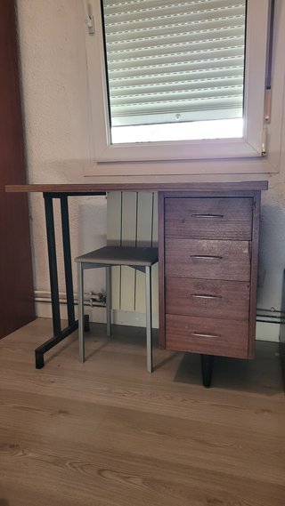 Escritorio madera y metal