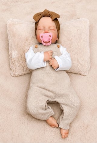 Bebé reborn Lili dormida 50 cm realista