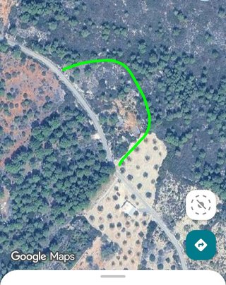 Terreno en paraje con caseta de obra