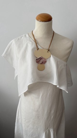Vestido blanco largo asimétrico