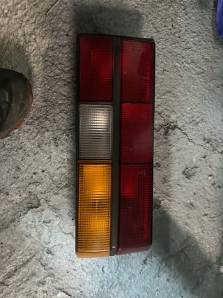 Piloto trasero izquierdo Golf MK1