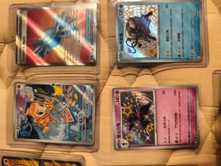 Cartas Pokémon en varios idiomas de mi colección