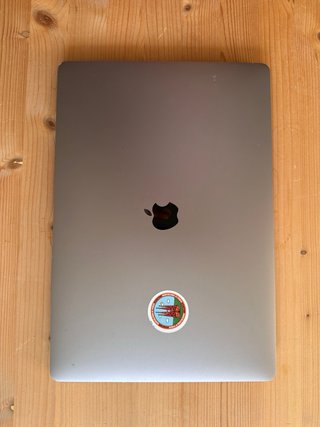 Lote 4 MacBook Pro (2023, 2019, 2x2015)