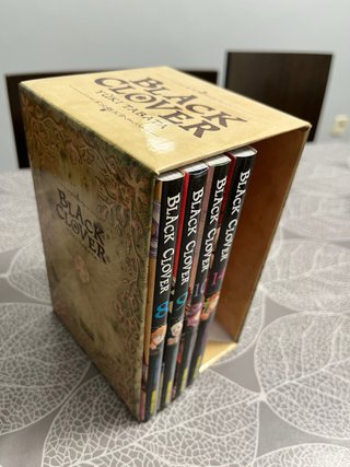 Black clover manga 1-10 y 14. 2 primeras cajas