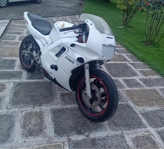 Honda CBR 600 F2 Blanca